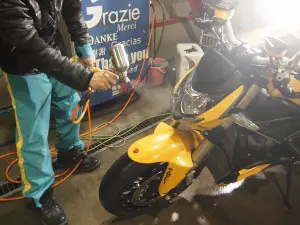 DUCATIにCR-1ガラスコーティングを施工させていただきました。のアイキャッチ画像