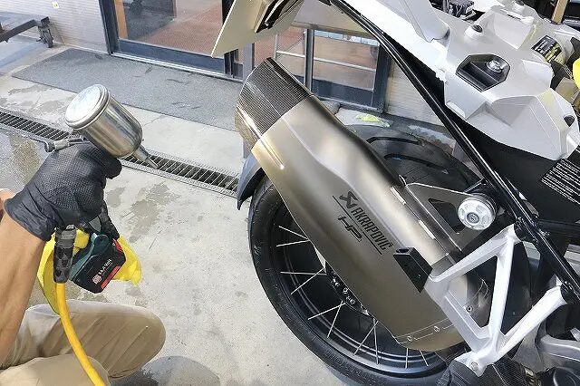 BMW R1200GS　メッキパーツコーティング　マフラー部分