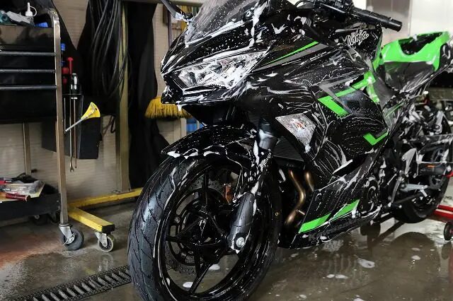 カワサキNinja400 洗車