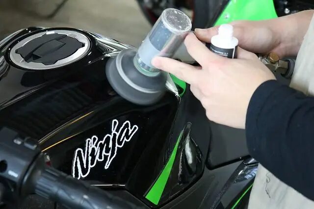 カワサキNinja400 バインダー作業