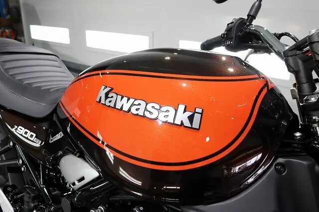 カワサキZ900RS タンク