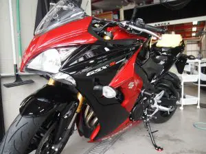 スズキGSXにバイクコーティングを施工させていただきました。