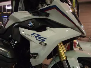 東京都よりご来店のR1200BMWにセラミック9H×CR-1コーティング施工しました。