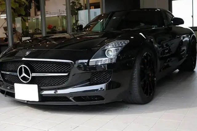 埼玉県上尾市　ベンツAMG SLS　カーコーティング施工